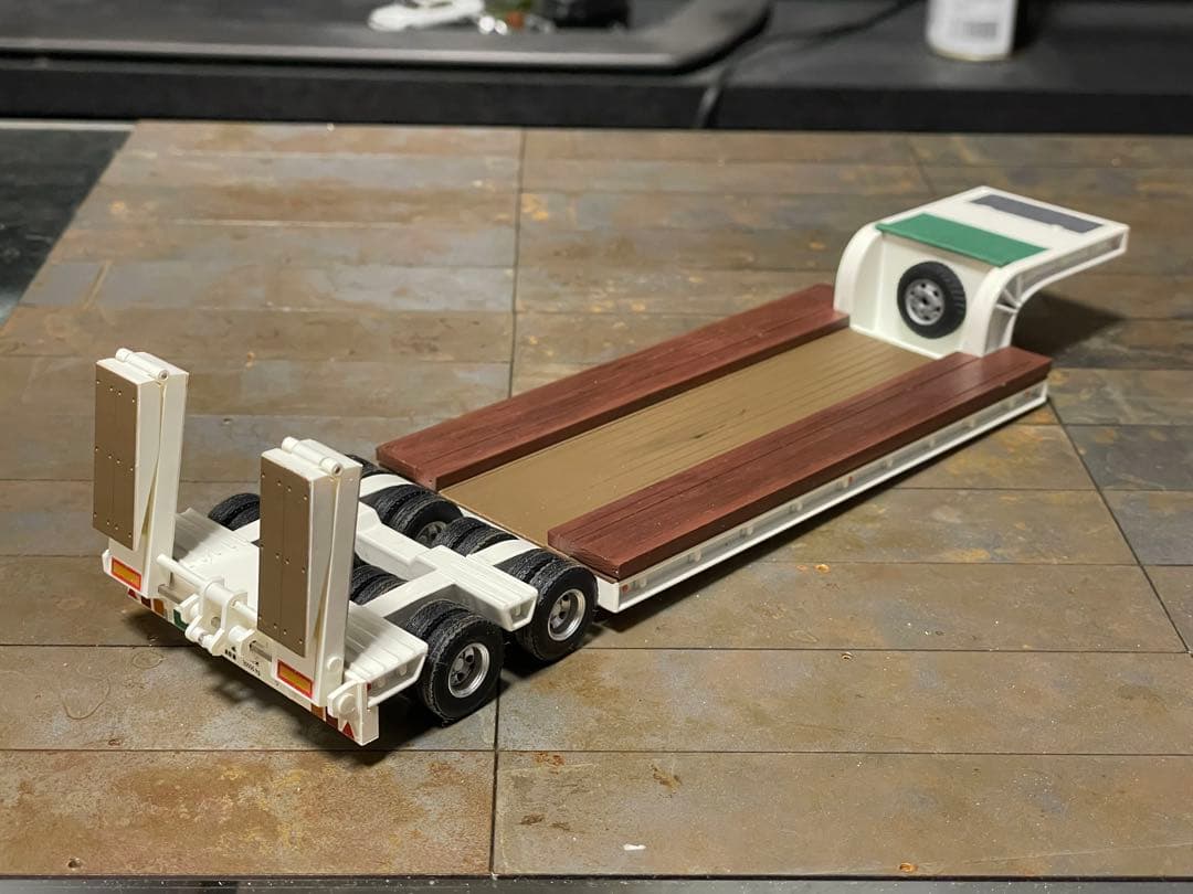 1/50 WSI ISUZU GIGA 6×4 ハイルーフ ホワイト＋16輪トレ