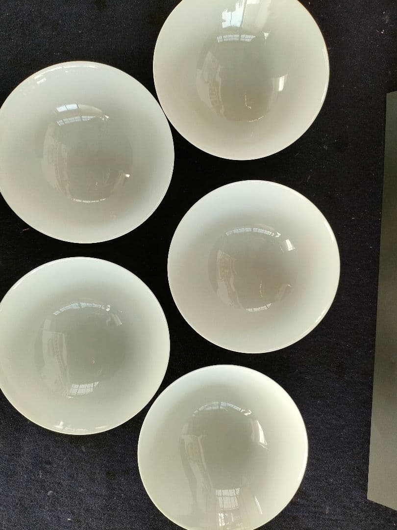 ●右近 有田焼風 染付梅唐草 飯碗5客セット 白磁 青花 和食器 茶碗揃未使用級