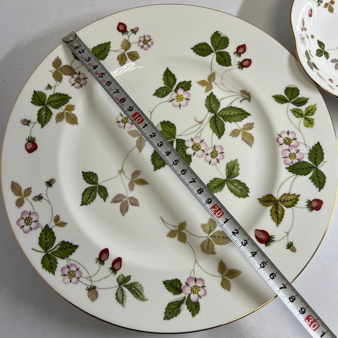 ☆洋3 ウェッジウッド　ワイルドストロベリー　カップ&ソーサー5客、プレート色々