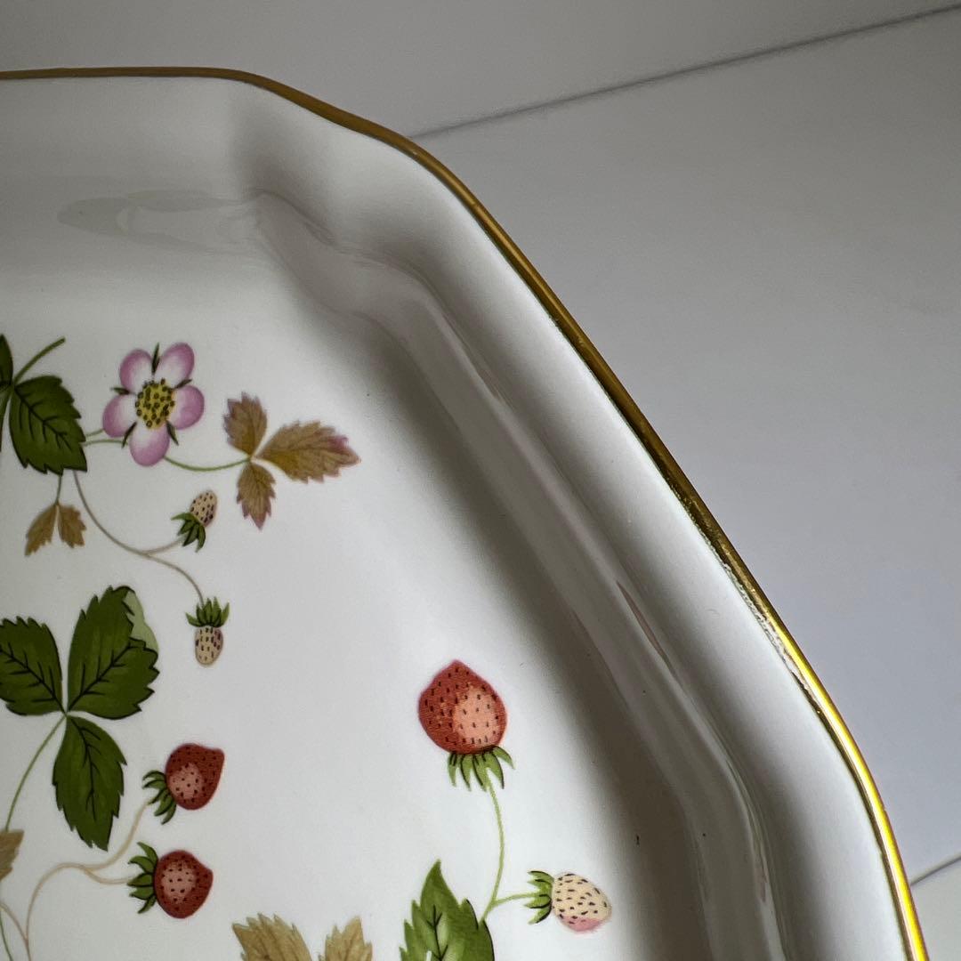 ☆洋3 ウェッジウッド　ワイルドストロベリー　カップ&ソーサー5客、プレート色々