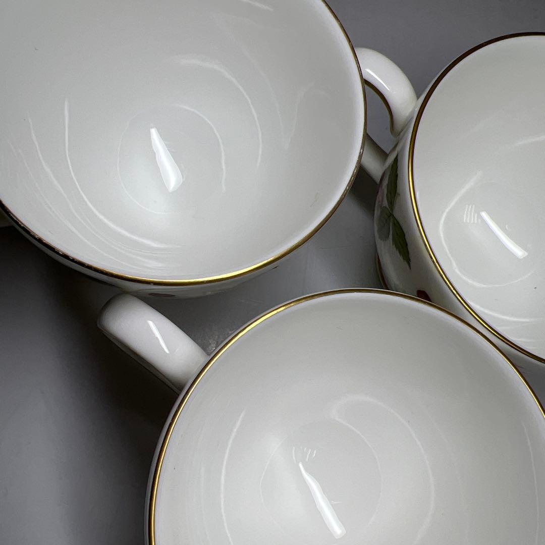 ☆洋3 ウェッジウッド　ワイルドストロベリー　カップ&ソーサー5客、プレート色々