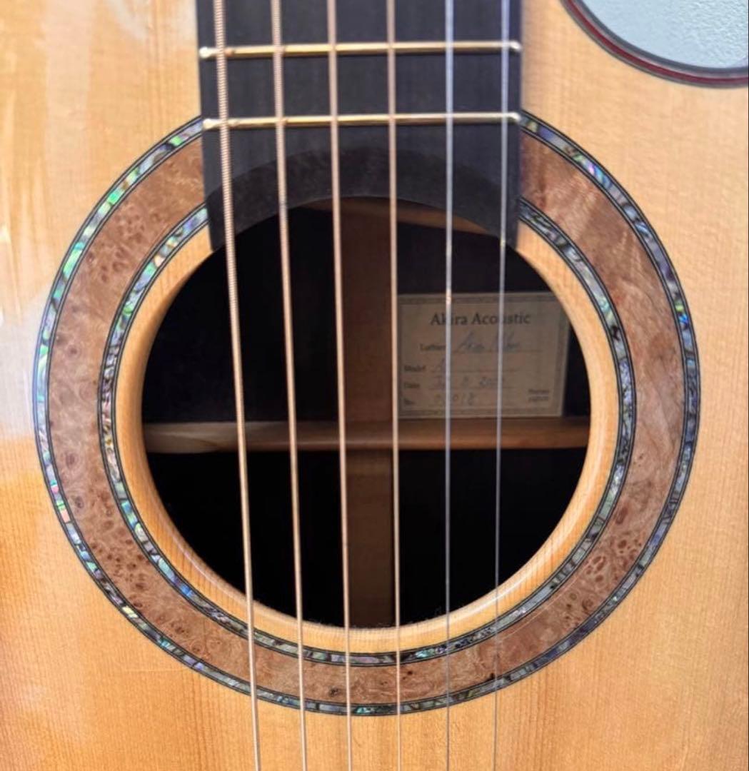 akira acoustic A3 カッタウェイ　アコースティックギター
