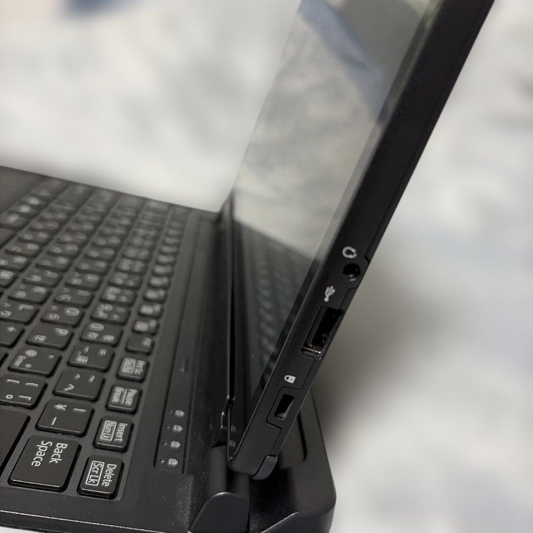 Windowsタブレット本体 ARROWS Tab Q739/AB