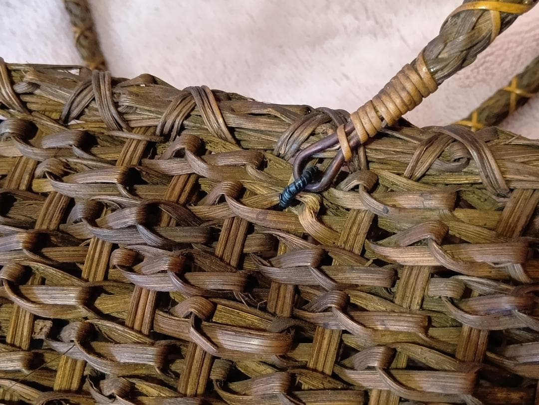 葡萄蔓 変わり編み カゴバック / 31cm x 15cm x 34cm