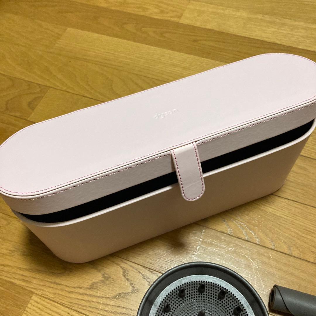 ダイソンヘアドライヤー　ジャンク　付属品付き