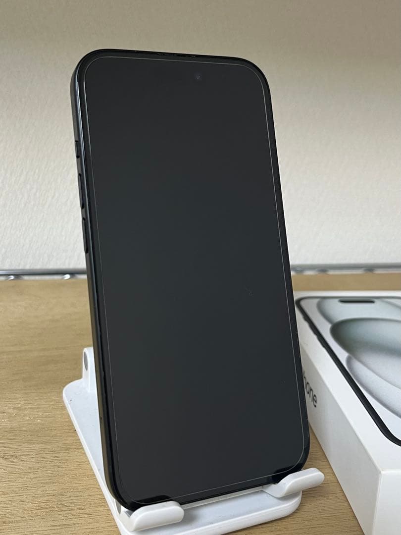 Apple iPhone 15 ブラック 128GB SIMフリー 美品