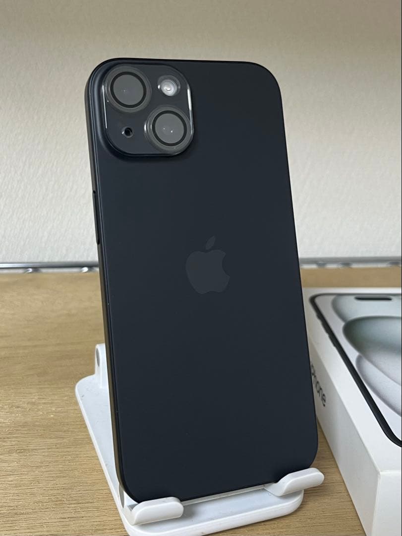 Apple iPhone 15 ブラック 128GB SIMフリー 美品