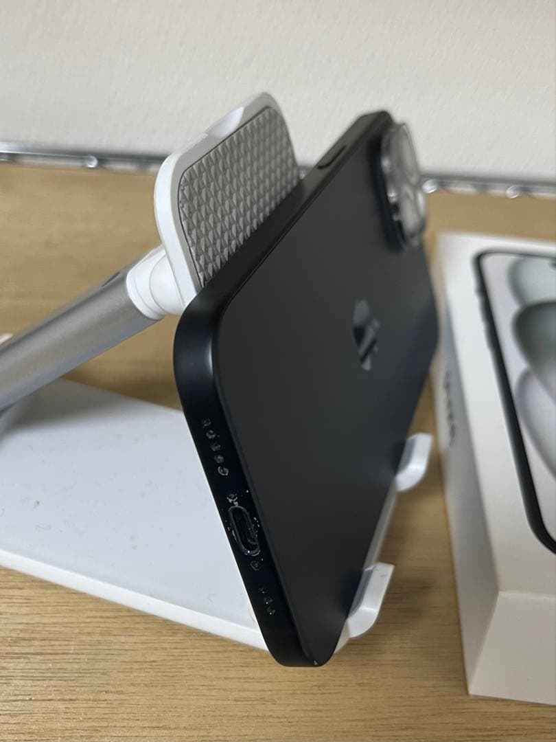 Apple iPhone 15 ブラック 128GB SIMフリー 美品