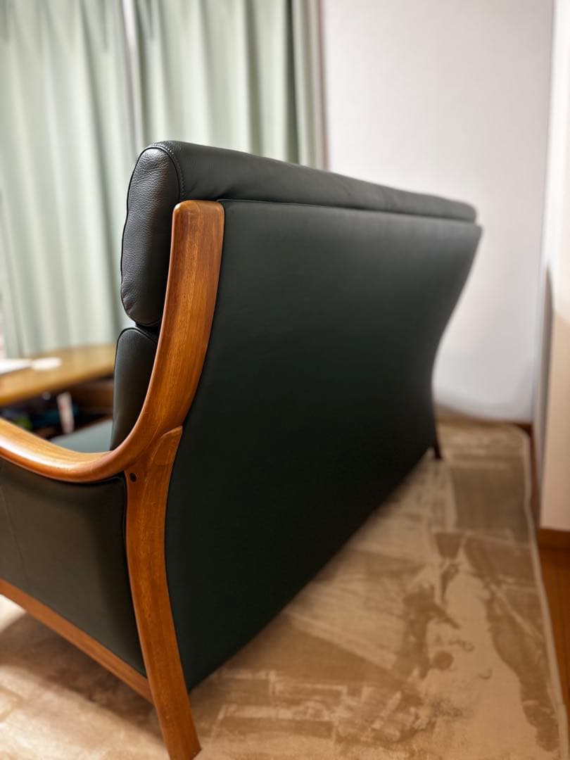 カリモク　Direttore ダークグリーン レザーソファ