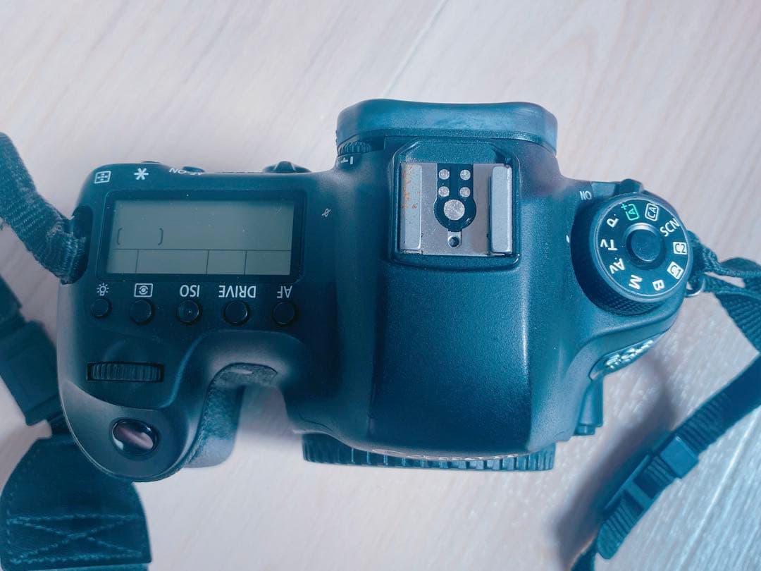 canon EOS6D ボディ ストラップ付き