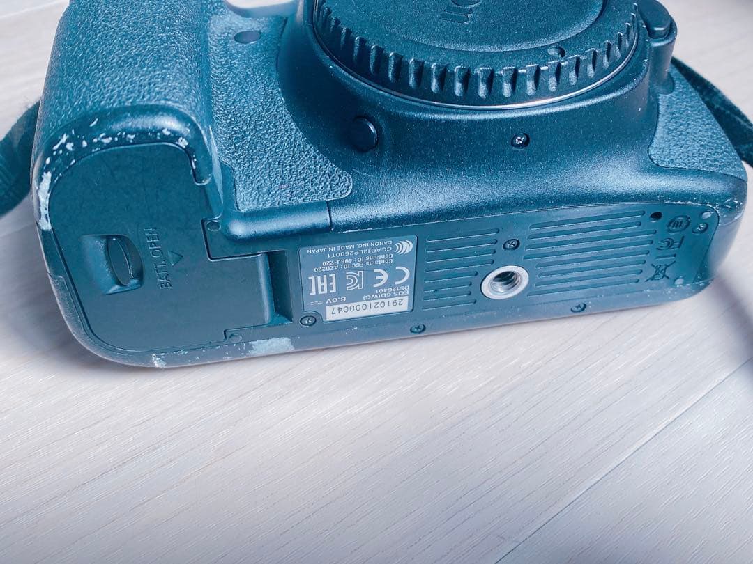 canon EOS6D ボディ ストラップ付き