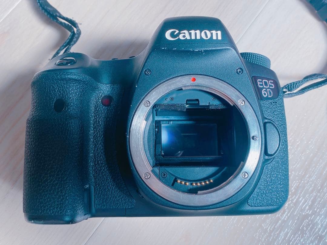 canon EOS6D ボディ ストラップ付き