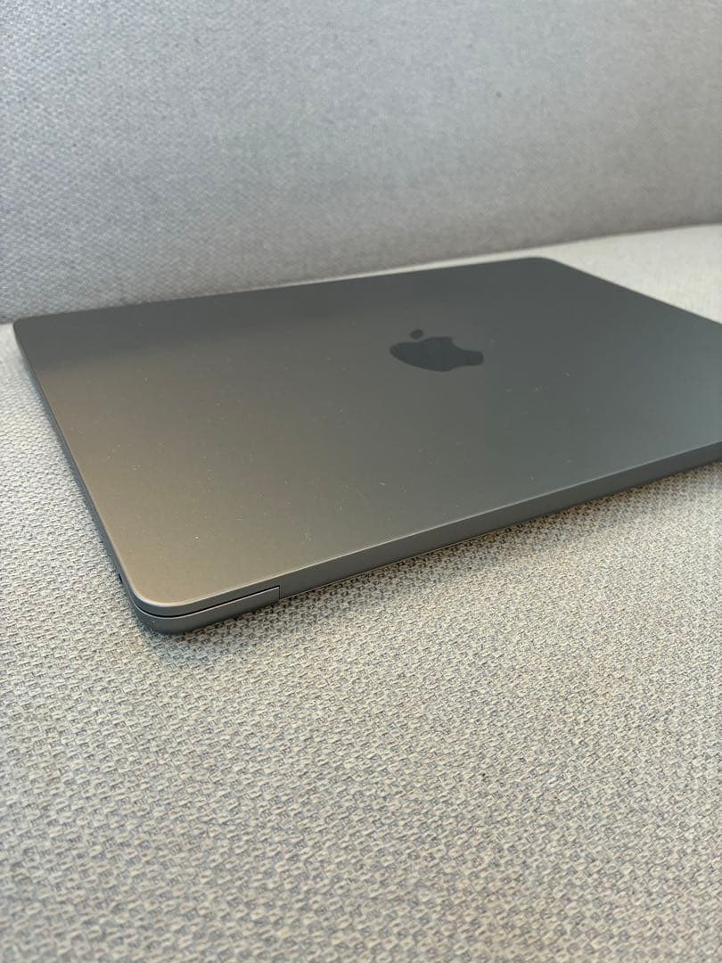 美品 MacBook Air 13.3 8GB 512GB M2