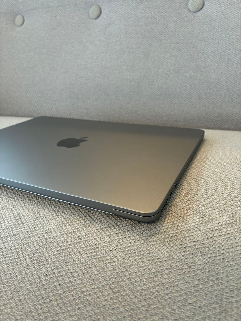 美品 MacBook Air 13.3 8GB 512GB M2