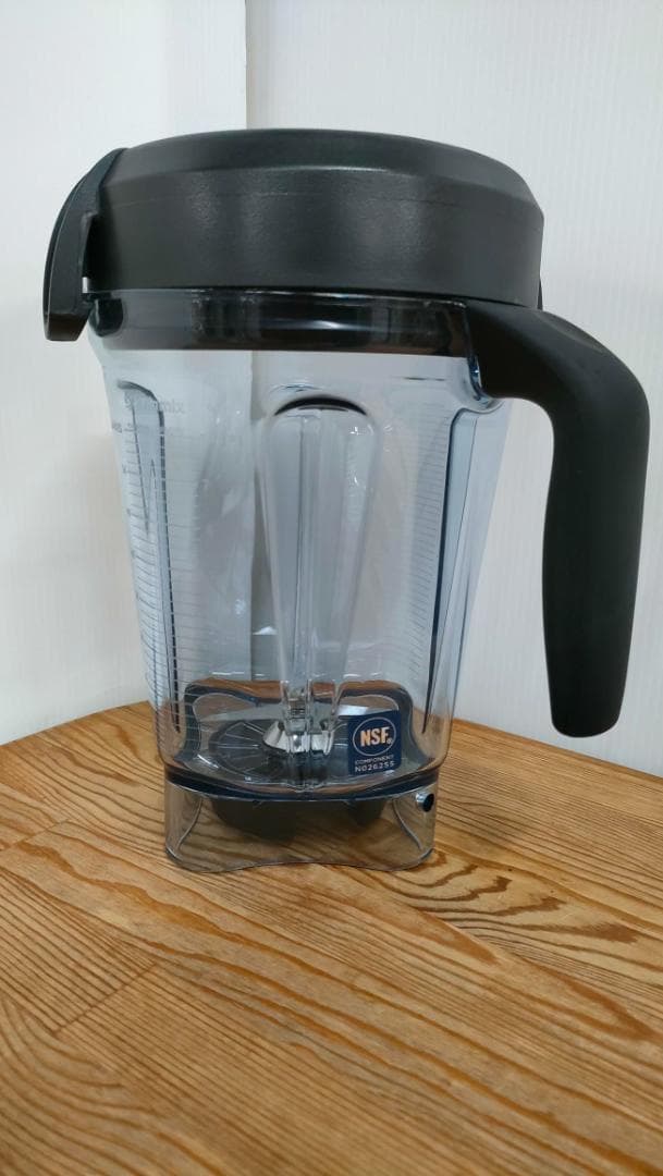 【目立った傷や汚れなし】バイタミックスE520　ホワイト　1623