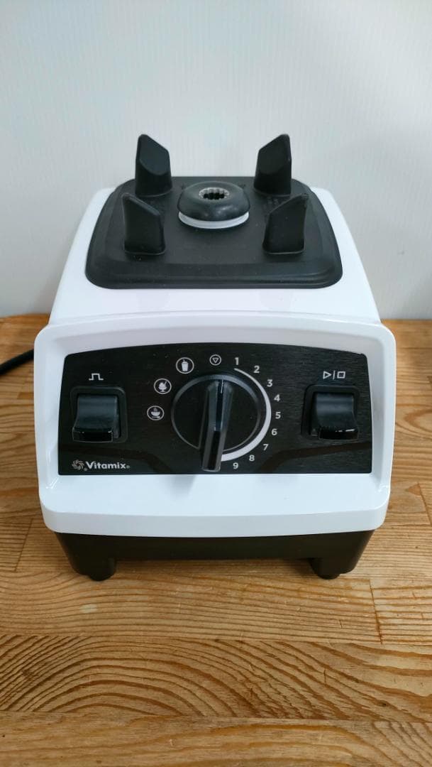 【目立った傷や汚れなし】バイタミックスE520　ホワイト　1623
