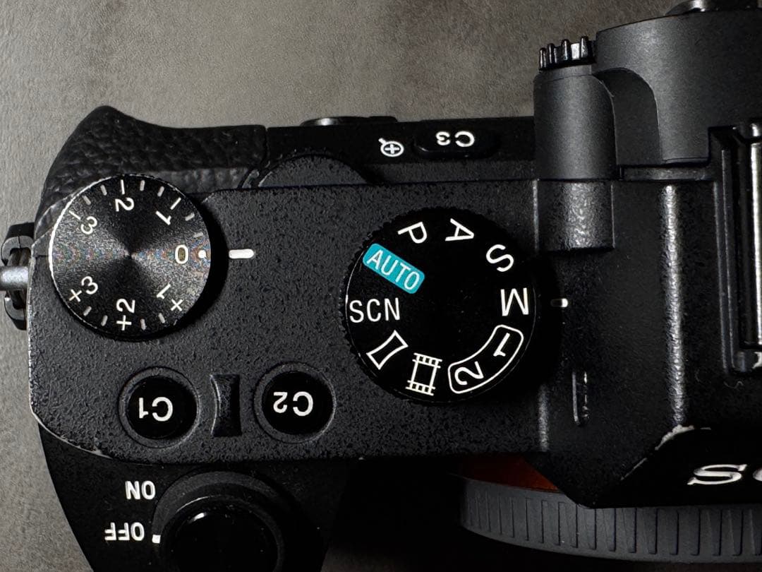 SONY α7 II ミラーレスカメラ 本体 ボディ/純正バッテリー2個付