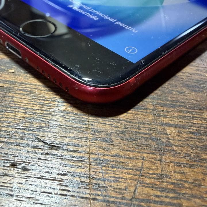 iPhone SE第2世代 本体 74% 64GB SIMフリー【匿名発送】