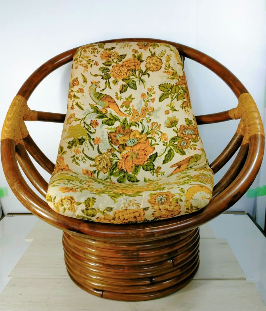 ラタンチェア 360度 回転式 籐家具 昭和レトロ 　クッション付き
