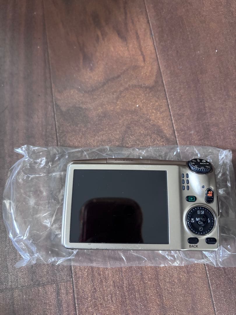 コンパクトデジタルカメラF1000EXRゴールド F FX-F1000EXR G