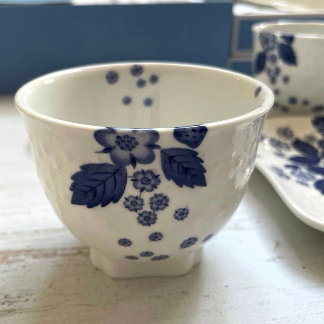 ウェッジウッドストロベリーブルームインディゴ カップ＆小皿ペア＆菱形皿2枚セット