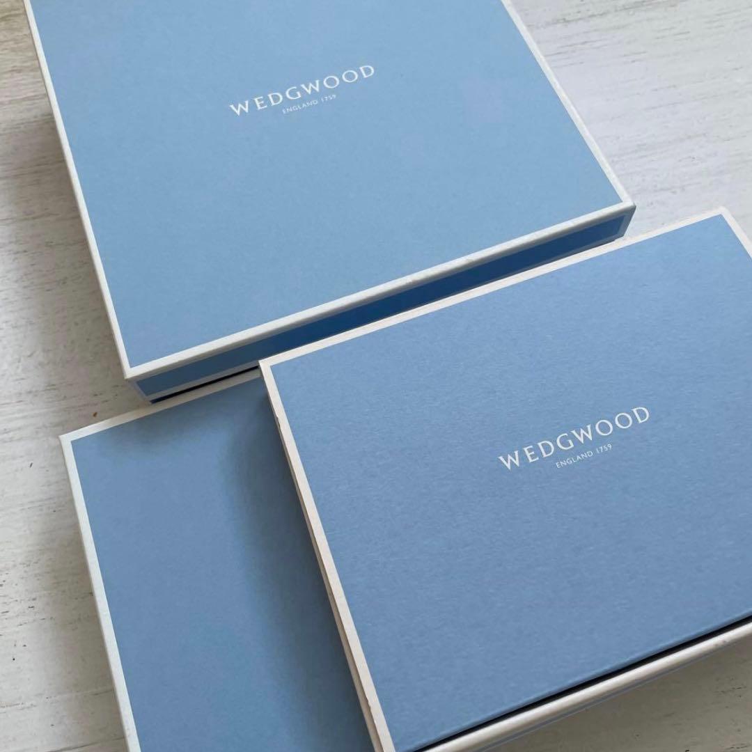 ウェッジウッドストロベリーブルームインディゴ カップ＆小皿ペア＆菱形皿2枚セット