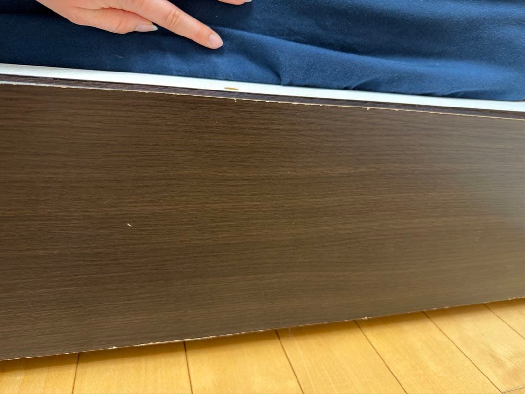 引取のみ　LED照明付きセミダブルベッドフレーム