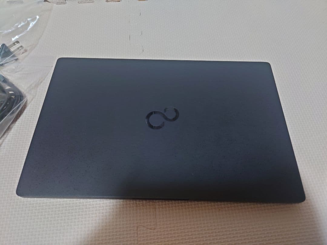 富士通Lifebook WU-X/E3 i7-1165G7 600g台世界最軽量