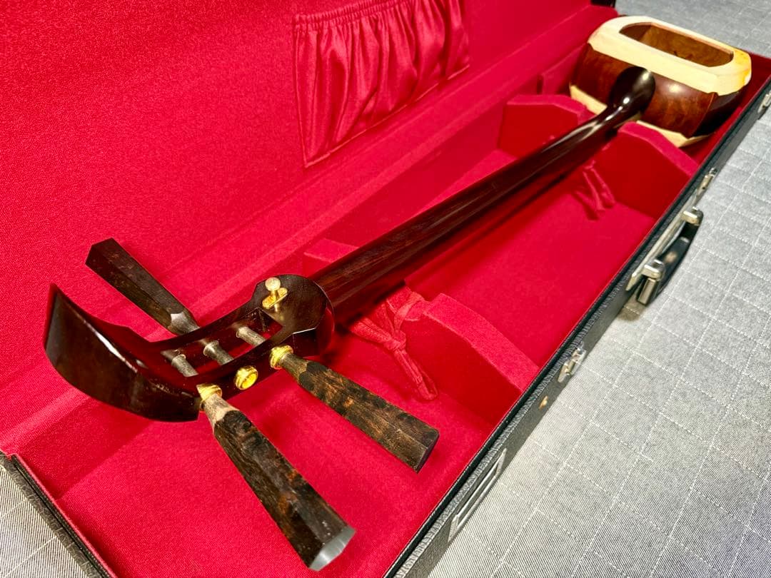 【美品】津軽三味線 特上 硬質 紅木棹 K22 GP 刻印 黒檀糸巻