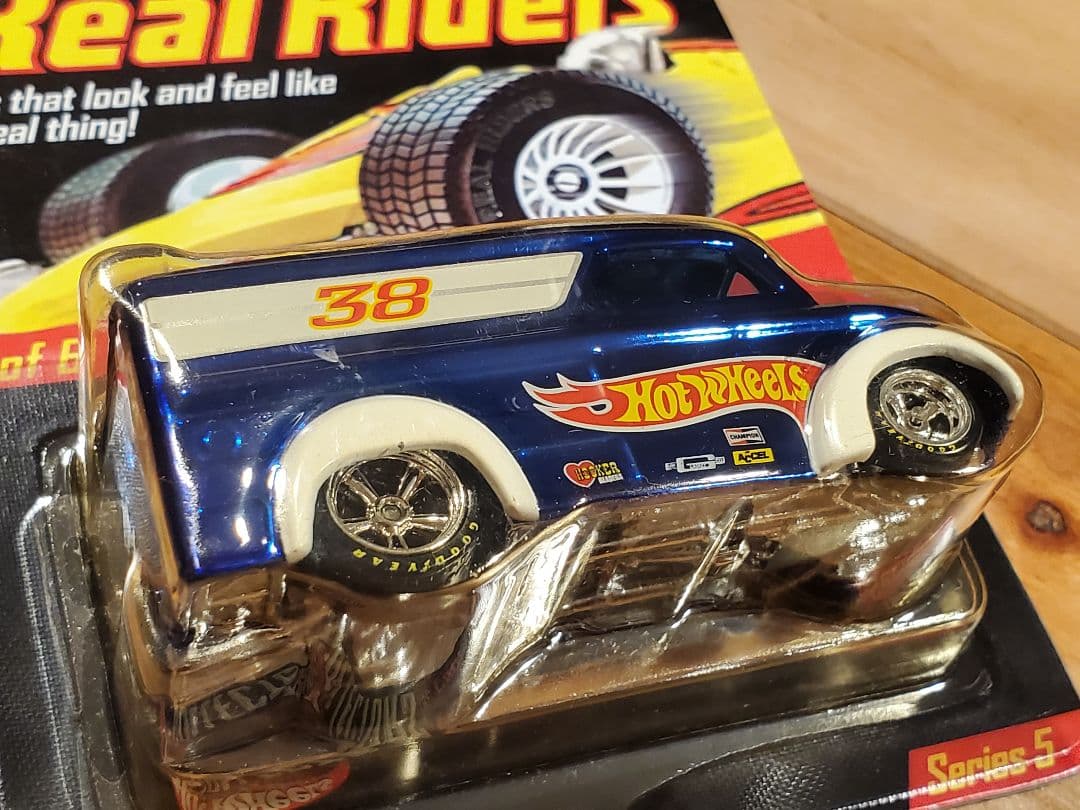 ホットウィール Dairy Delivery Real Riders