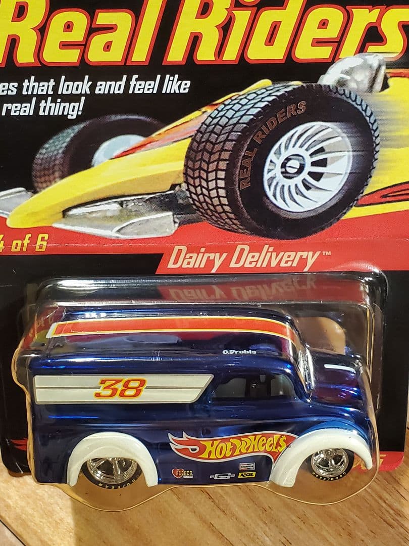 ホットウィール Dairy Delivery Real Riders