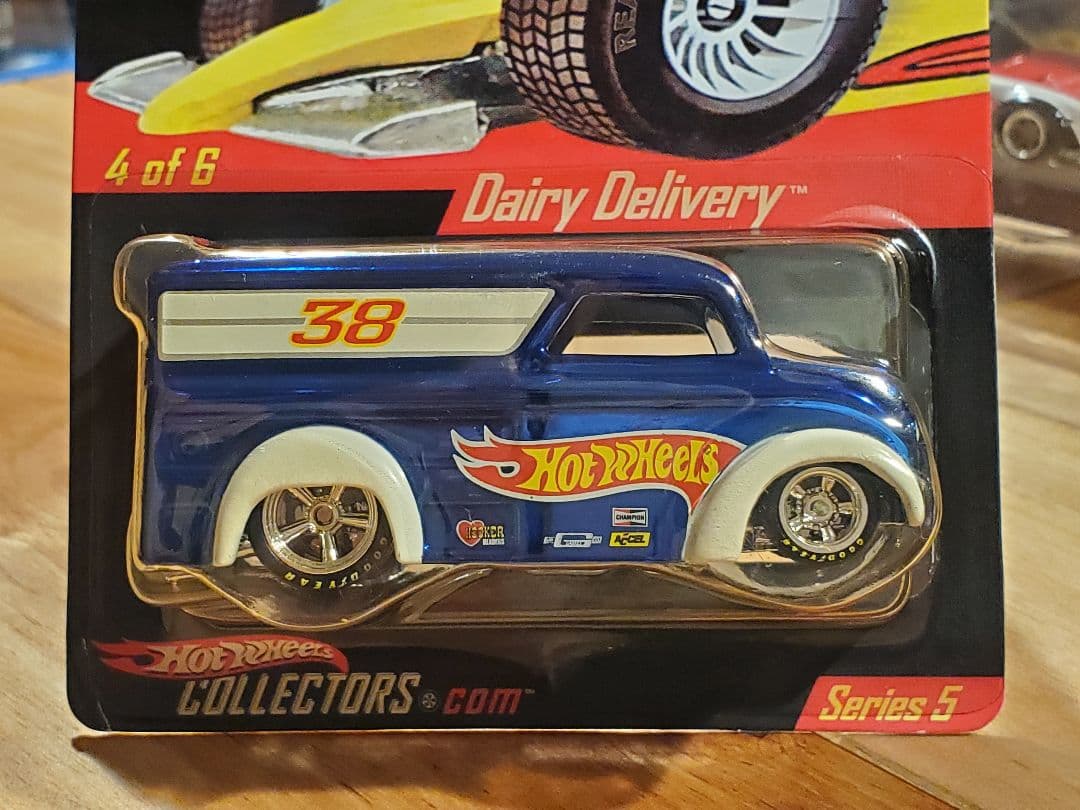 ホットウィール Dairy Delivery Real Riders