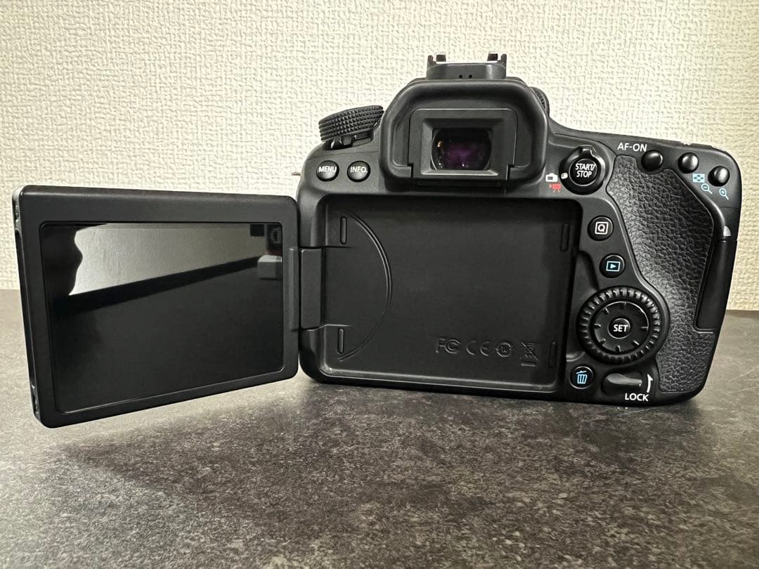 Canon EOS80D EF-S 18-135mm NanoUSMレンズキット