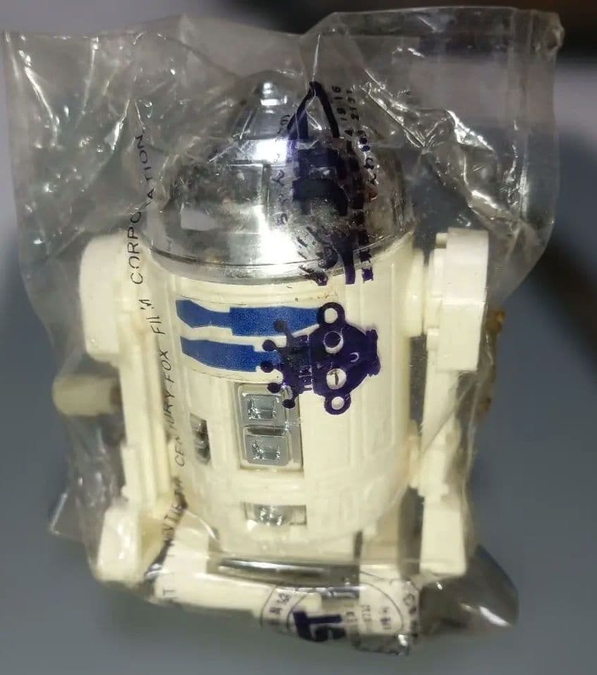 スター・ウォーズ R2-D2 フィギュア 未開封