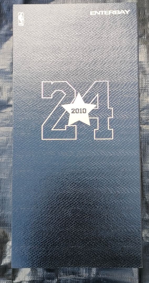 新品未使用　エンターベイ　1/6　コービー・ブライアント　アクションフィギュア