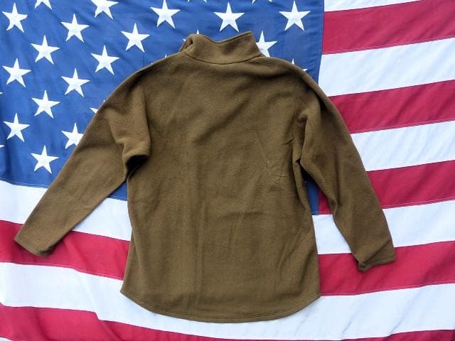 米軍実物 USMC　ポーラテック フリース プルオーバー シャツ　M 61
