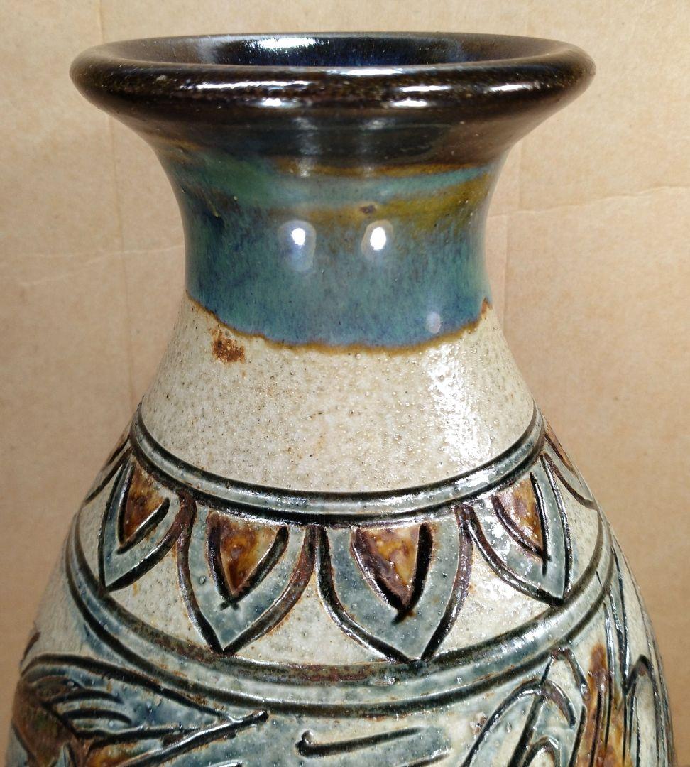 りおくん専用【本物保証】金城次郎 海老魚紋花瓶(海老2魚2）共箱 栞人間国宝美品