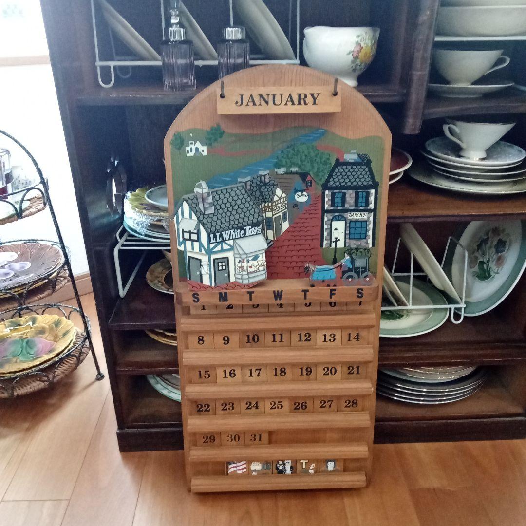お値下げ木製カレンダー 　 村の風景　アメリカ製　ハンドメイド