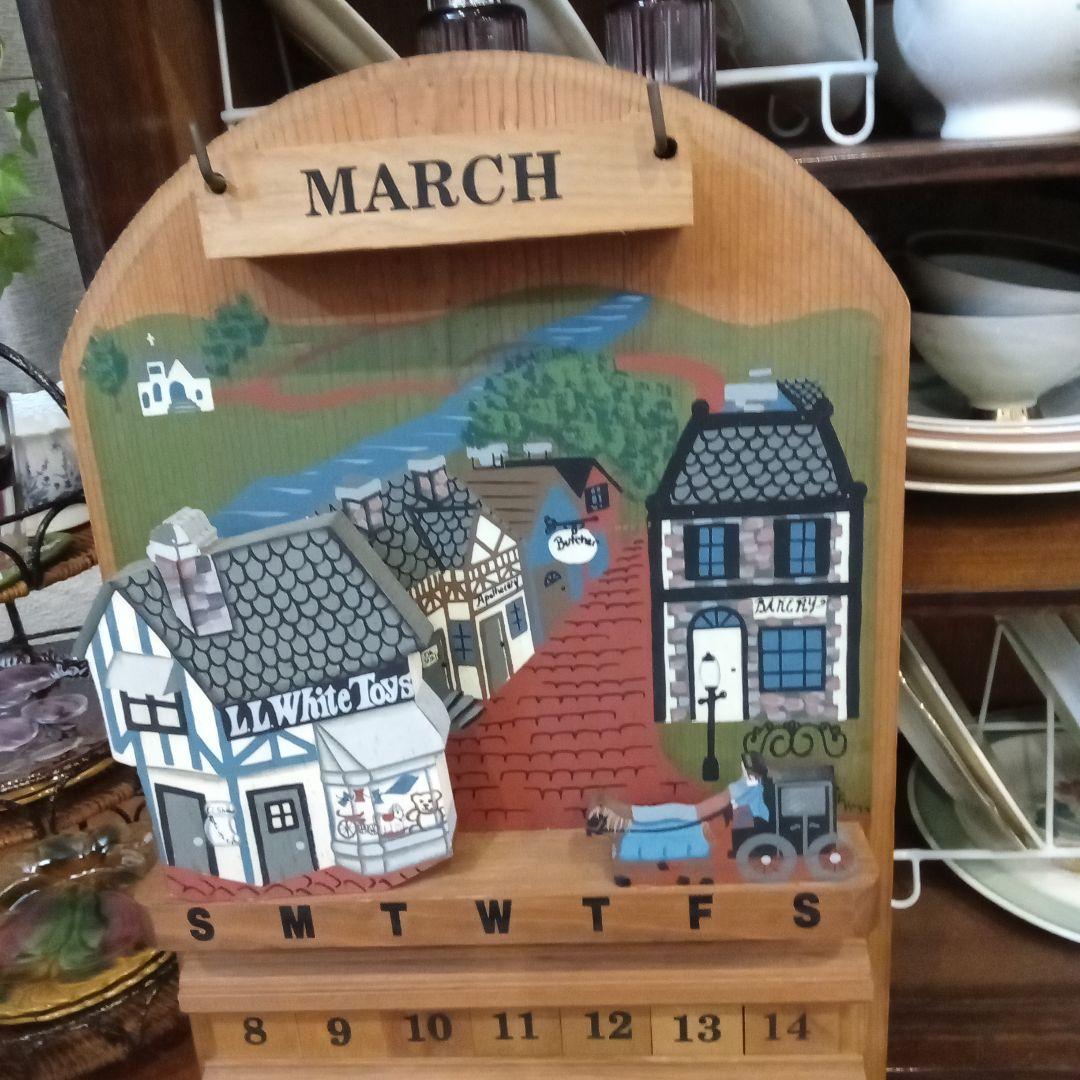 お値下げ木製カレンダー 　 村の風景　アメリカ製　ハンドメイド