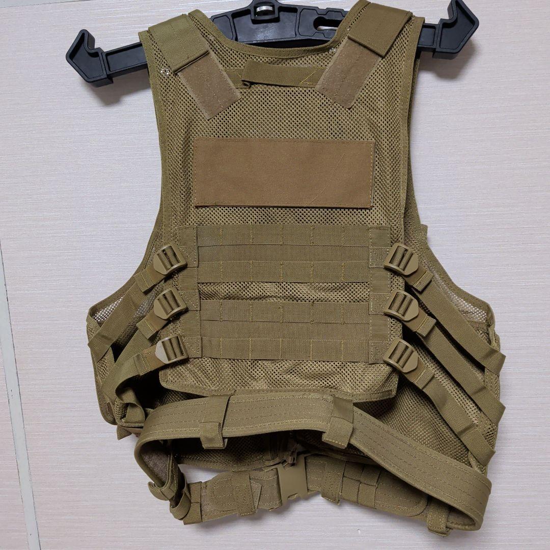 YAKEDA製タクティカルベスト Amazon価格15000円　コヨーテブラウン