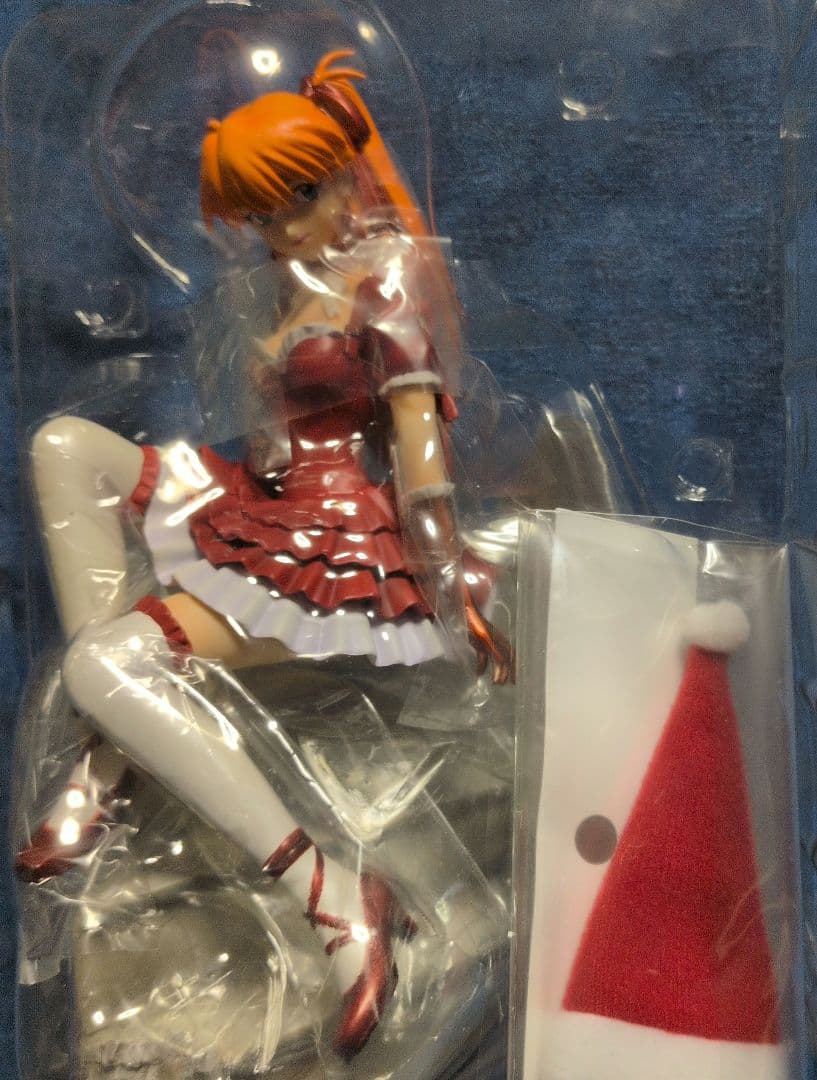 エヴァンゲリオン　ゴスロリ　アスカ　赤サンタ帽子付きフィギュア