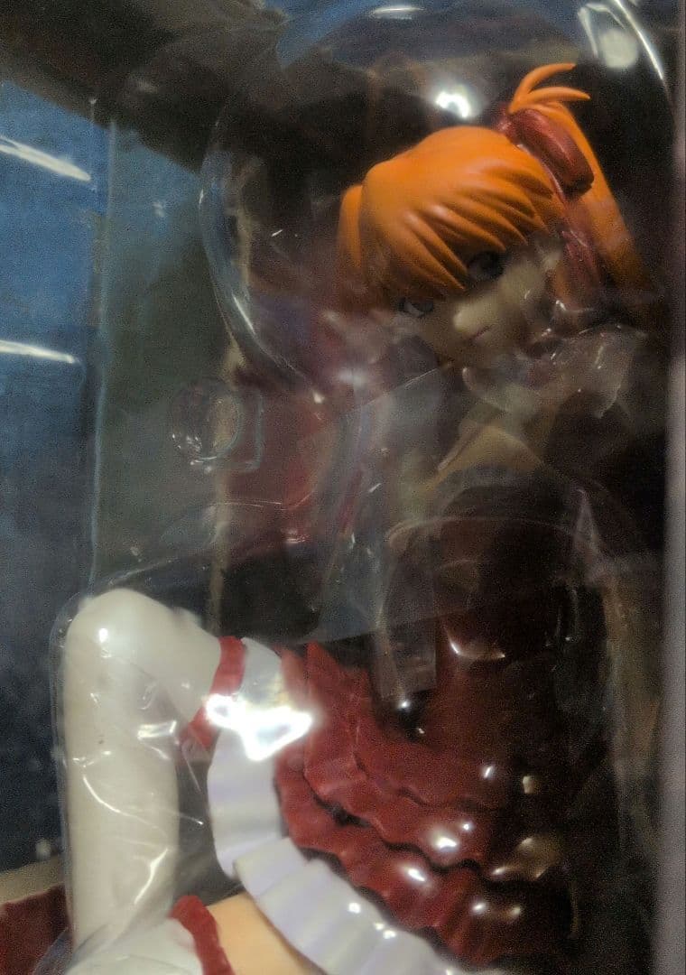 エヴァンゲリオン　ゴスロリ　アスカ　赤サンタ帽子付きフィギュア