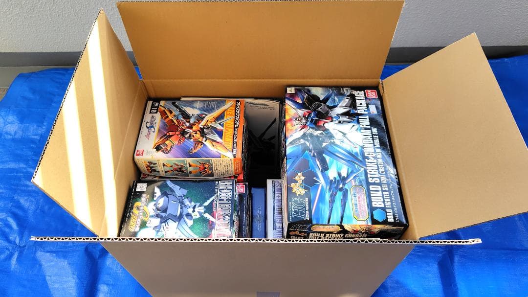 【ガンプラ】　ガンダムHG　セブンイレブンカラーほか　まとめ売り