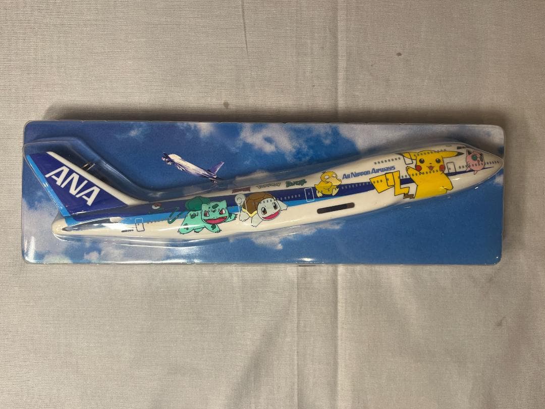 ANA ポケモンジェット 2000　B747-400 JA8962
