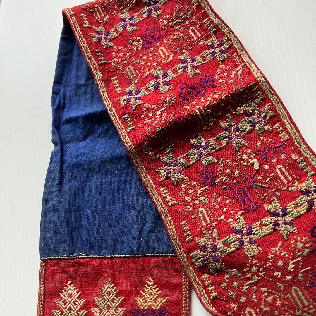 アンティーク古布　トルコ少数民族ヨルク族の刺繍サッシュ