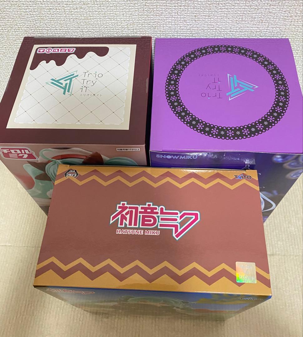 【新品未開封】 雪ミククロミ 初音ミクチロルチョコ アウトドアミク3点セット