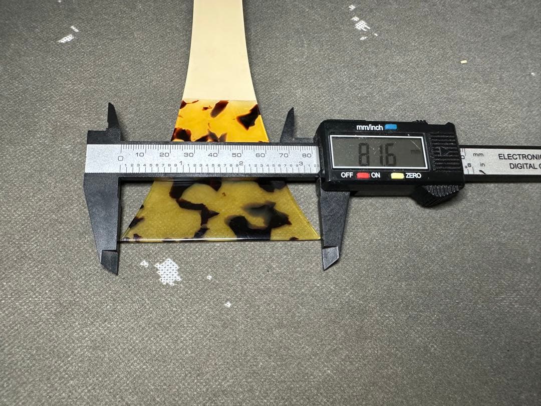 三味線　天然素材　バチ　和楽器 民謡　アンティーク　細密細工