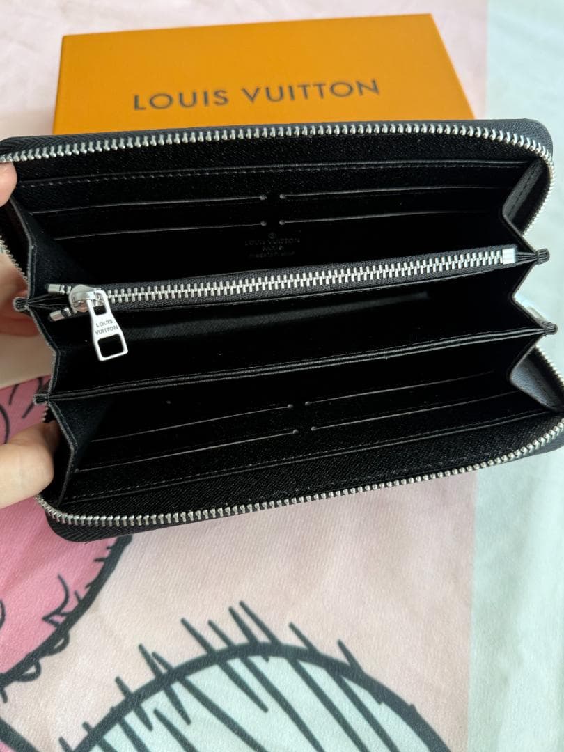 LOUIS VUITTON ブラック長財布