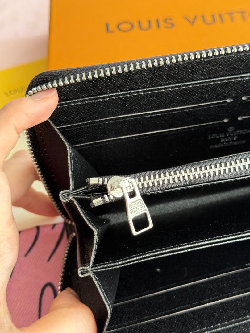 LOUIS VUITTON ブラック長財布