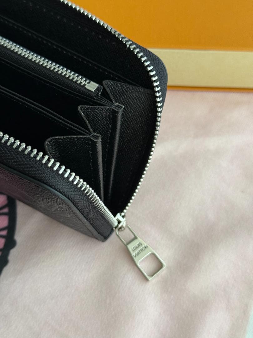 LOUIS VUITTON ブラック長財布